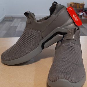 EVERYDAY WALKING & RUNNING SHOES